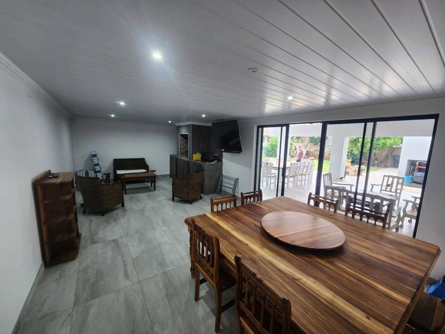 5 Bedroom Property for Sale in Fraaiuitsig Western Cape